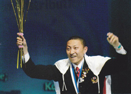 小湊君の金メダル表彰の場面